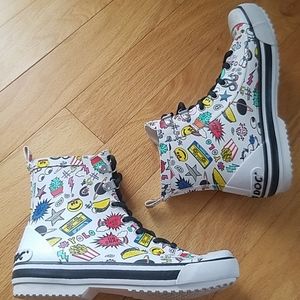 Rubber rain boots